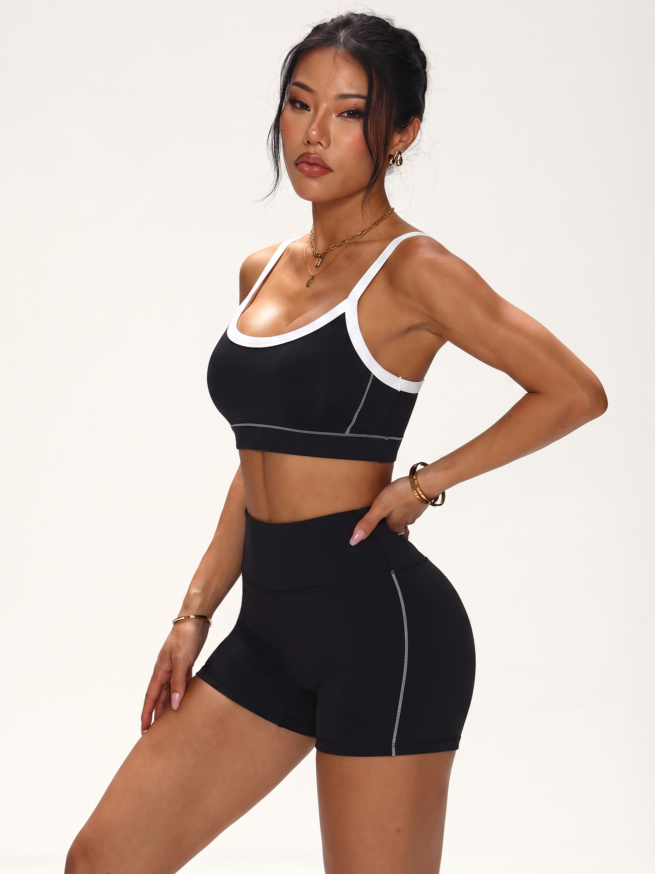 Contrast Trim Seamless Workout - Sports Bra High Impact recension och pris